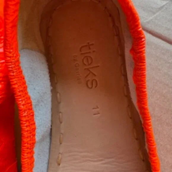 Tieks by Gavrieli Outrageous Orange Patent ballet flats, Size 11 like NEW - Picture 3 of 10